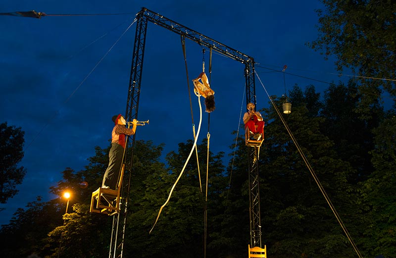 przedstawienie teatru ulicznego - sztuka Ulicy - Warszawa