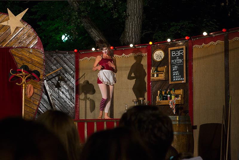 przedstawienie teatru ulicznego - sztuka Ulicy - Warszawa
