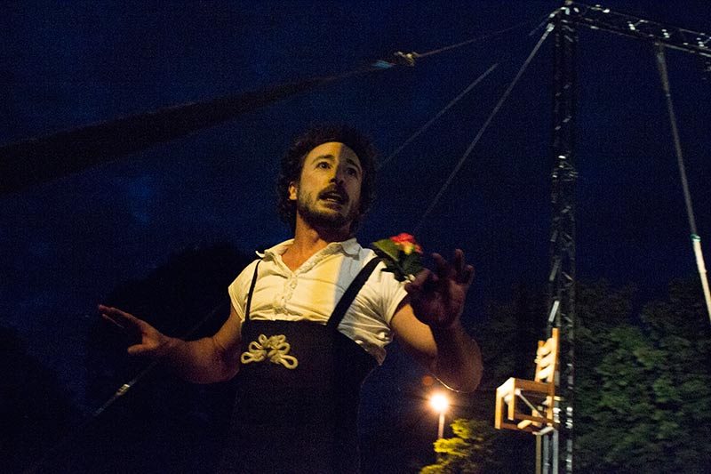 przedstawienie teatru ulicznego - sztuka Ulicy - Warszawa