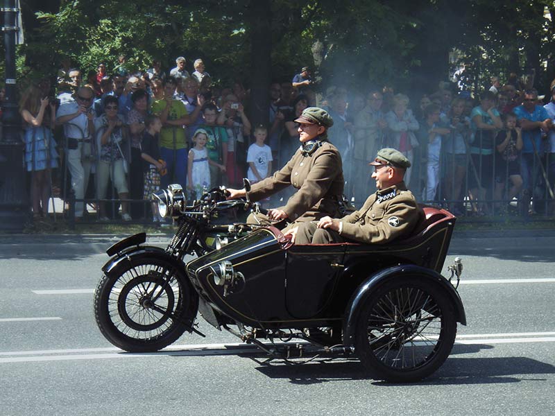 Motocykl wojskowy z wózkiem Sokół 600