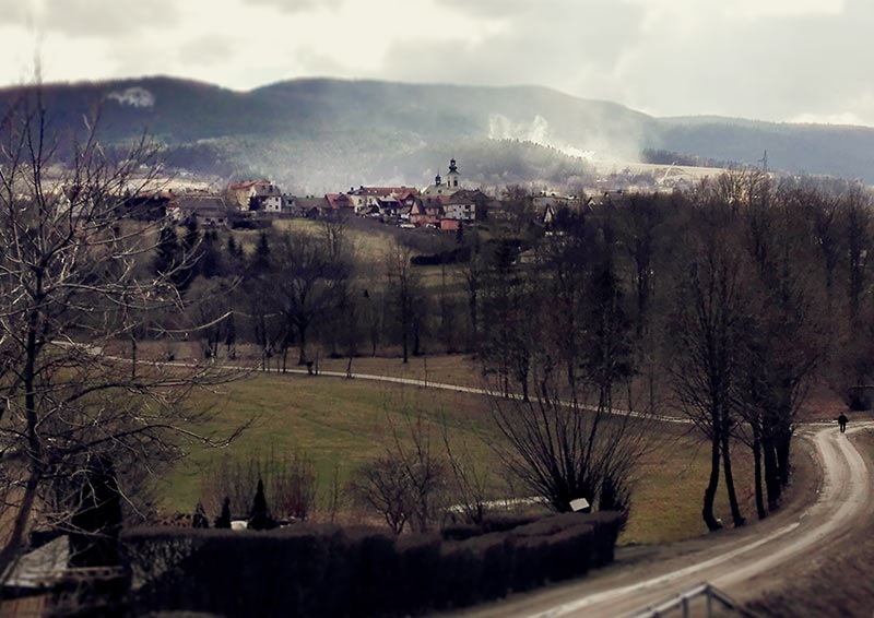 Widok na Tymbark z góry Paproć