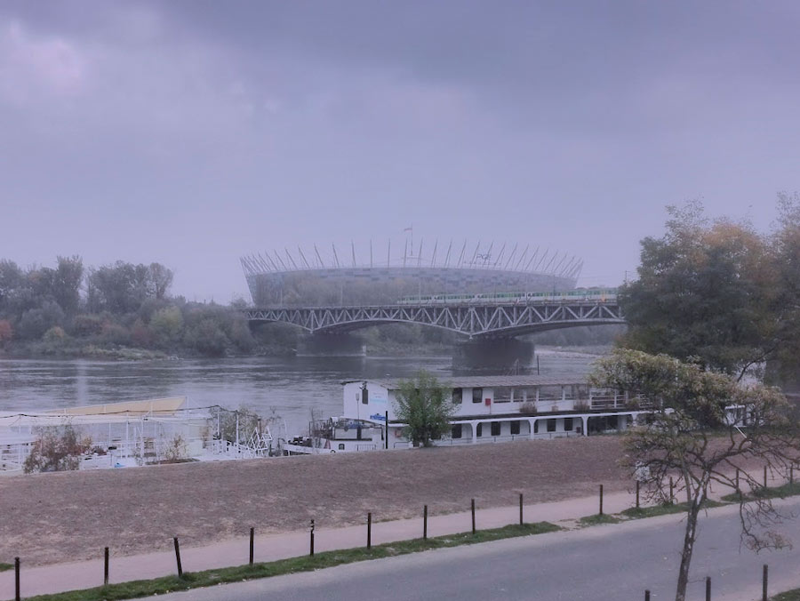 stadion Narodowy we mgle