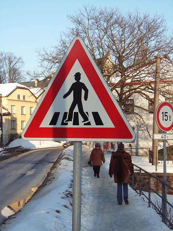 grafika znaków drogowyh
